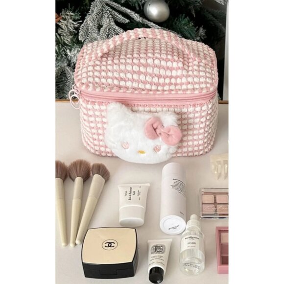 New Hello Kitty Pink Checkered Makeup Bag – Cute Travel Cosmetic Organizer - Picture 4 of 4